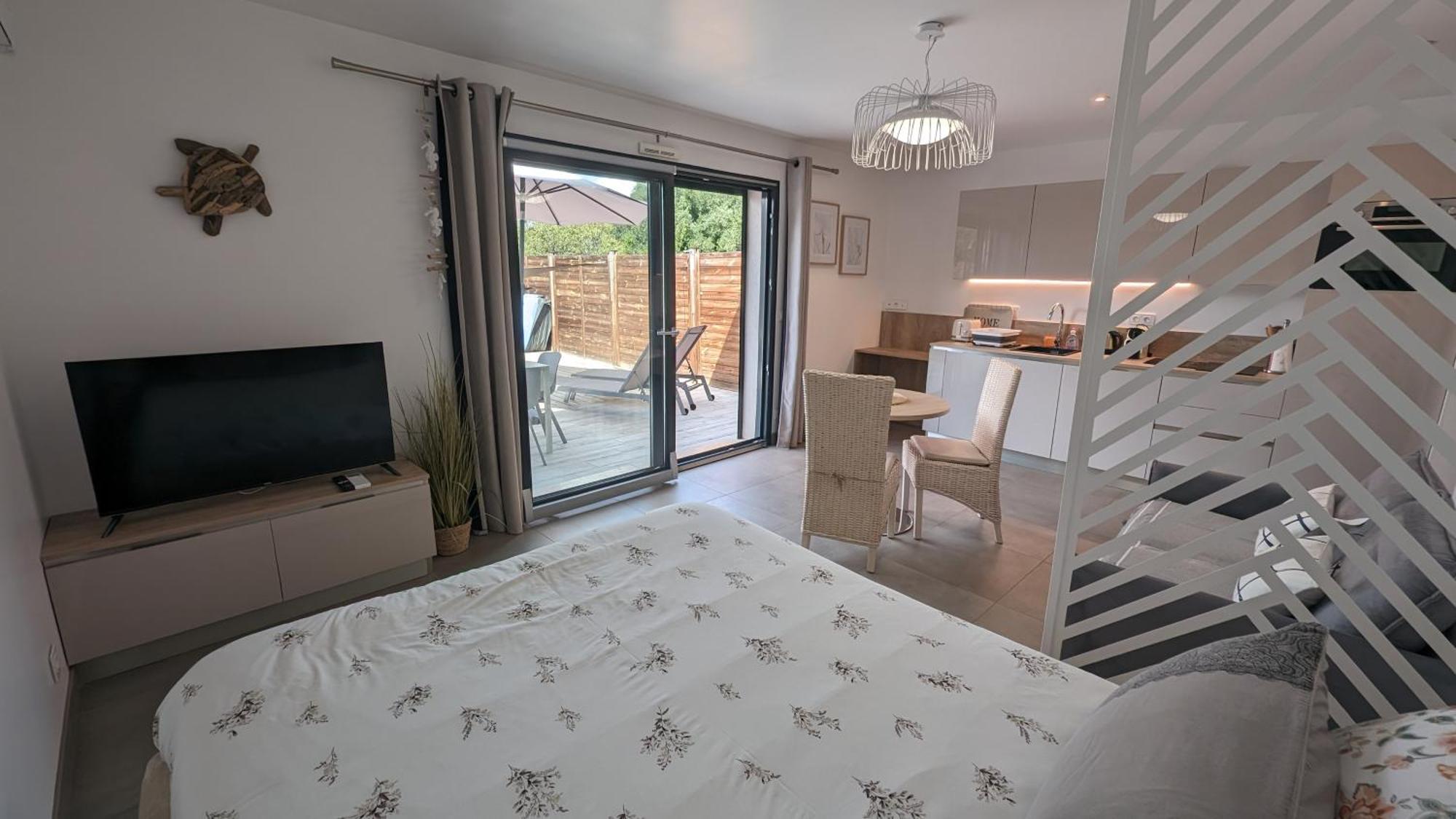 Appartement Luxe Avec Piscine Chauffee & Jacuzzi Prive - Cote D'Azur Roquefort-les-Pins Exteriör bild