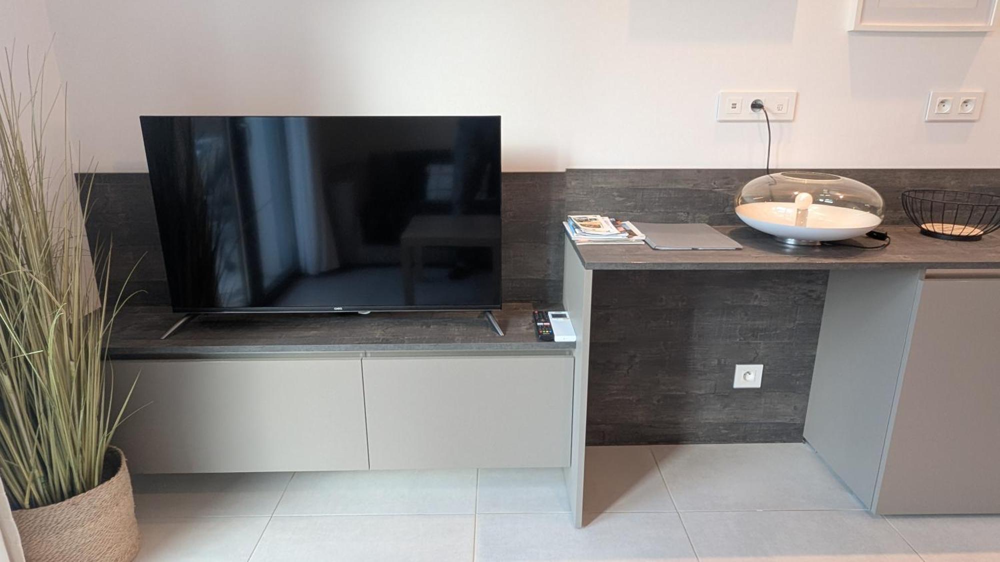 Appartement Luxe Avec Piscine Chauffee & Jacuzzi Prive - Cote D'Azur Roquefort-les-Pins Exteriör bild
